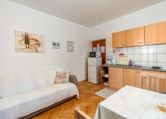 Apartment Vinko Starigrad Paklenica
