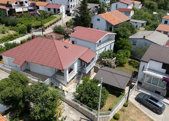 Vinko Apartment *